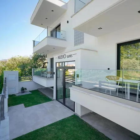 Ξενοδοχείο Nuevo *